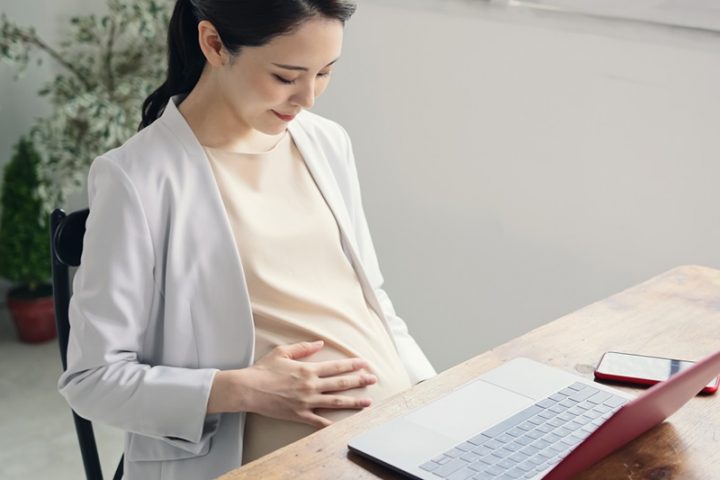 妊娠したら退職すべき？伝え方や退職を促された際の対処方法について解説