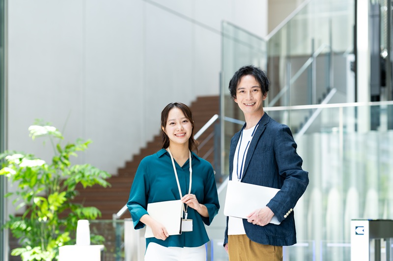 20代の平均年収はいくら?男女別や業種別でみる平均額や理想の年収について紹介