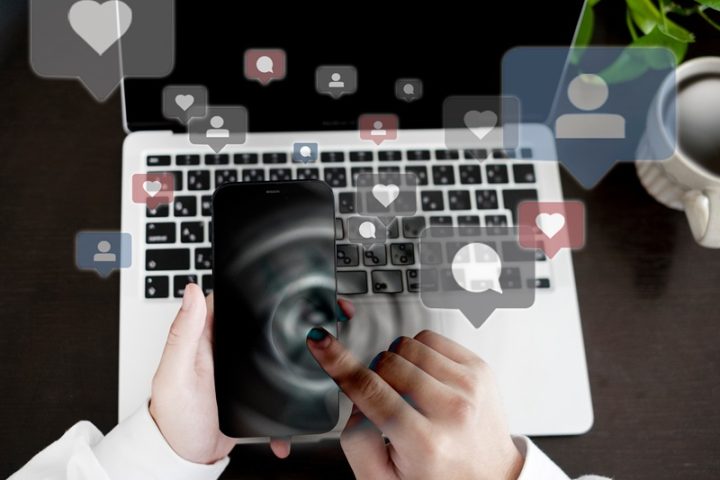 SNS疲れとは？原因や具体的な症状、疲れてしまったときの対処法を紹介