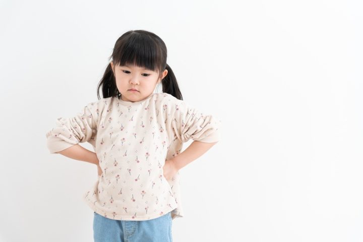 5歳からの中間反抗期はどう対処すればいい？イライラする毎日から抜け出すためのポイントを紹介