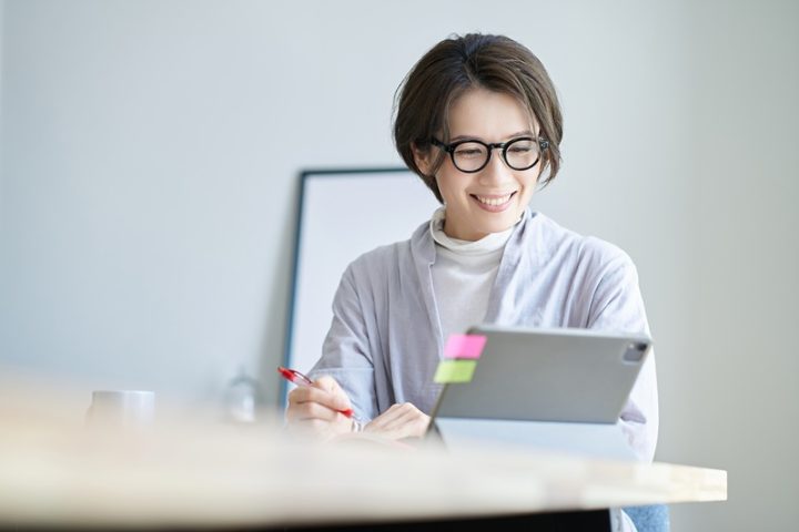 40代女性の平均年収はどれくらい？条件別の比較や年収アップする方法について