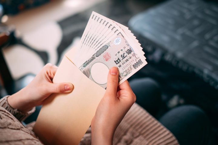 月10万円貯蓄 に挑戦！世帯年代別の貯蓄額やポイントについて解説